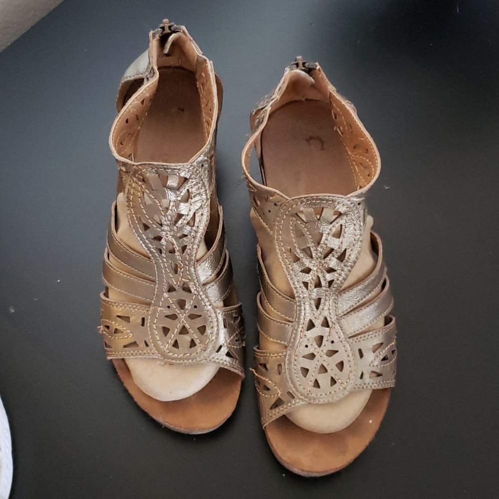 Earth Origins wedge Roman sandals